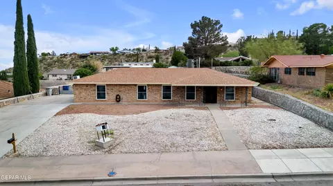 3220 Zion Ln, El Paso, TX 79904