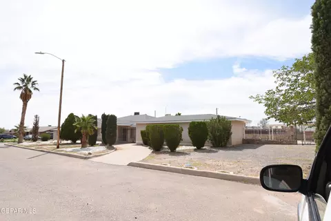 2704 Taylor Ave, El Paso, TX 79930