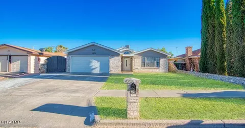 11432 Lake Geneva Dr, El Paso, TX 79936