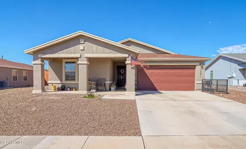 1021 Cattail Ln, Horizon City, TX 79928