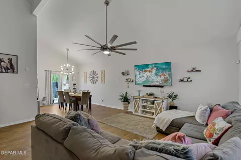 6220 Brillo Luna St, El Paso, TX 79932