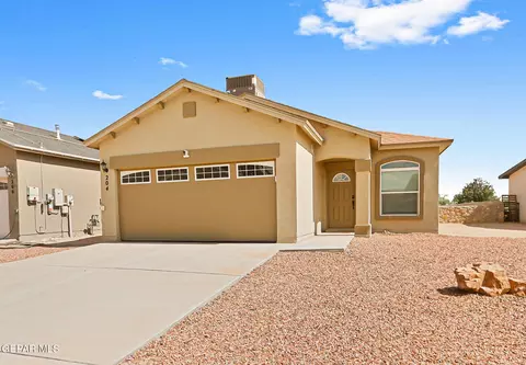 204 Flor Borraja, Socorro, TX 79927