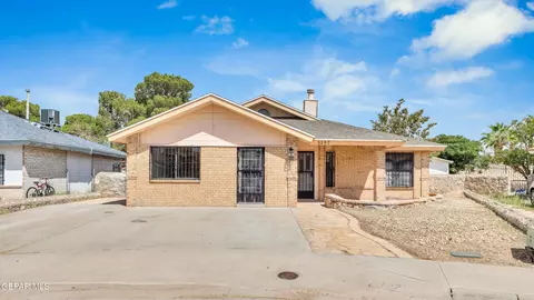 3197 Lonesome Dove Cir, El Paso, TX 79936