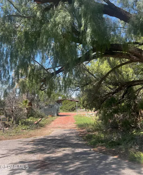 771 Camino Real, Santa Teresa, NM 88008