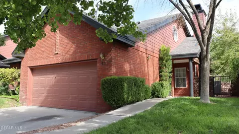 41 Stratford Hall Cir, El Paso, TX 79912