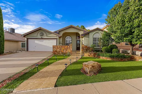 1276 Desierto Seco Dr, El Paso, TX 79912