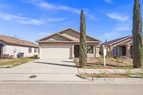 12705 Lorenzo Frias Dr, El Paso, TX 79938