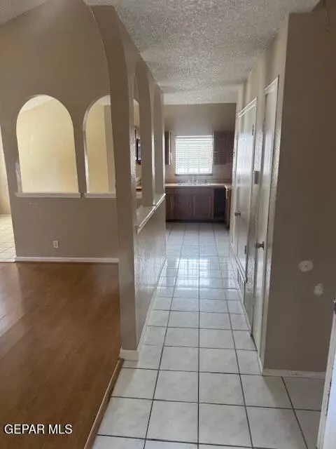 11612 Bob Mitchell Dr, El Paso, TX 79936