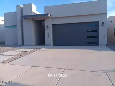 12344 Desert Heights Ct, El Paso, TX 79938