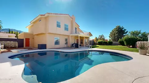 6601 Imperial Ridge Dr, El Paso, TX 79912