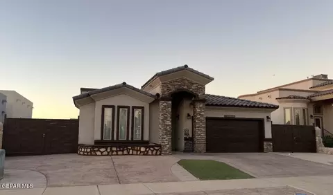 14805 Holly Springs Ave, El Paso, TX 79938