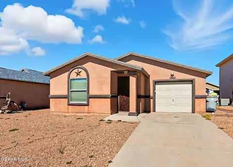 11665 Ochre Bluff Ln, El Paso, TX 79934
