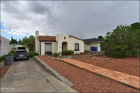 2015 N Ochoa St, El Paso, TX 79902