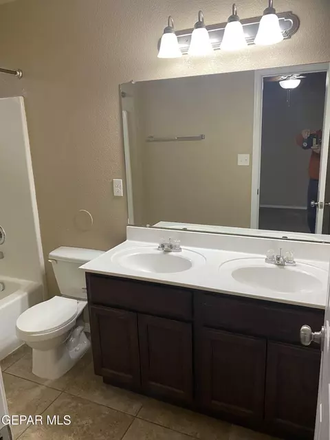 Bath - 10725 Silvercloud Dr, El Paso, TX 79924 photo 2 of 3