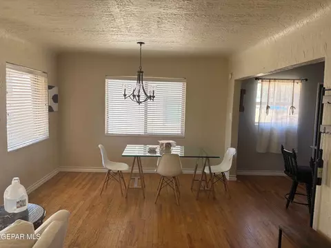 4613 Yandell Dr, El Paso, TX 79903