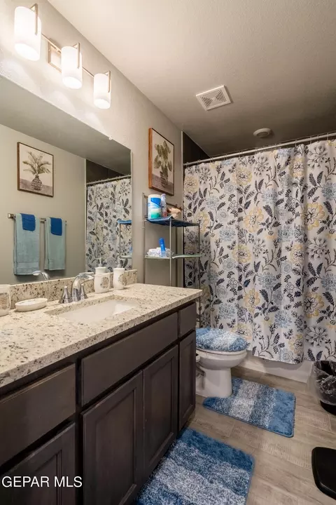 Bath - 6044 Hidden Passage Ave, El Paso, TX 79924 photo 2 of 3