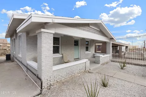 2816 N N Piedras St, El Paso, TX 79930