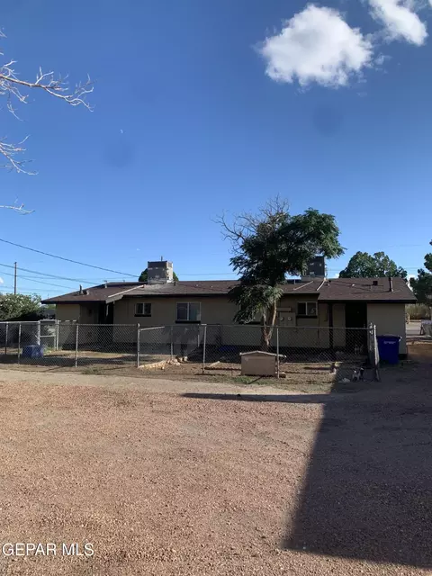 Exterior - 423 N Carolina Dr, El Paso, TX 79915 photo 1 of 3