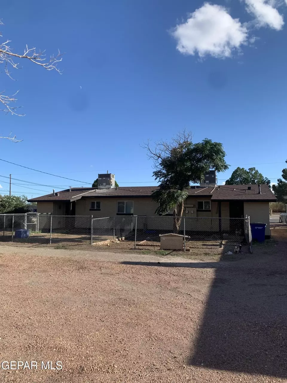 Exterior - 423 N Carolina Dr, El Paso, TX 79915 photo 1 of 3