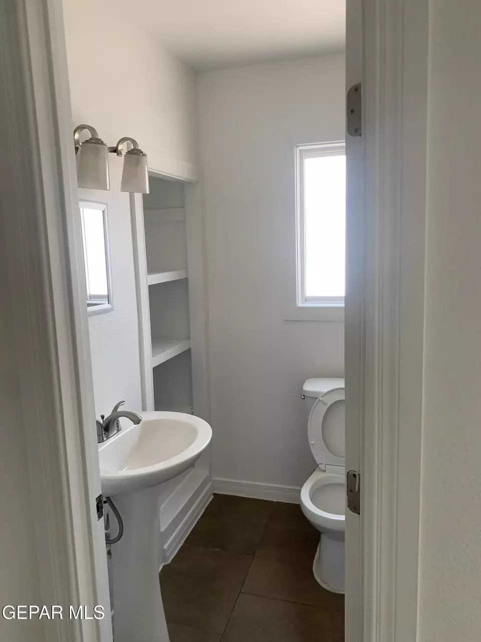 Bath - 423 N Carolina Dr, El Paso, TX 79915 photo 1 of 2