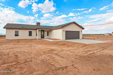 1409 Thar Desert Dr, Chaparral, NM 88081