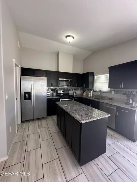 Kitchen - 15028 Method Ave, El Paso, TX 79938 photo 1 of 3