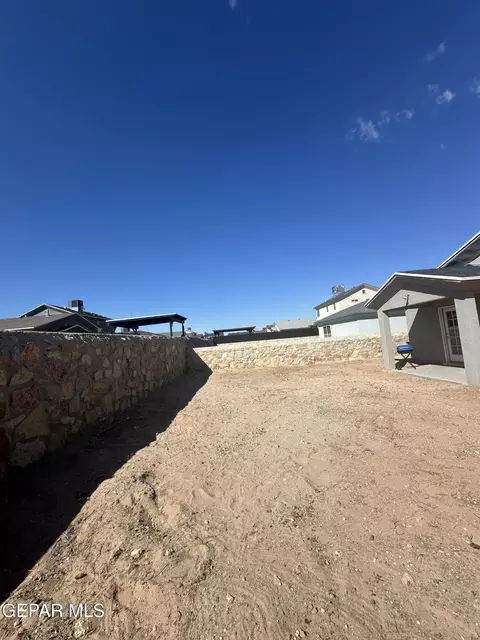 Exterior - 15028 Method Ave, El Paso, TX 79938 photo 3 of 8