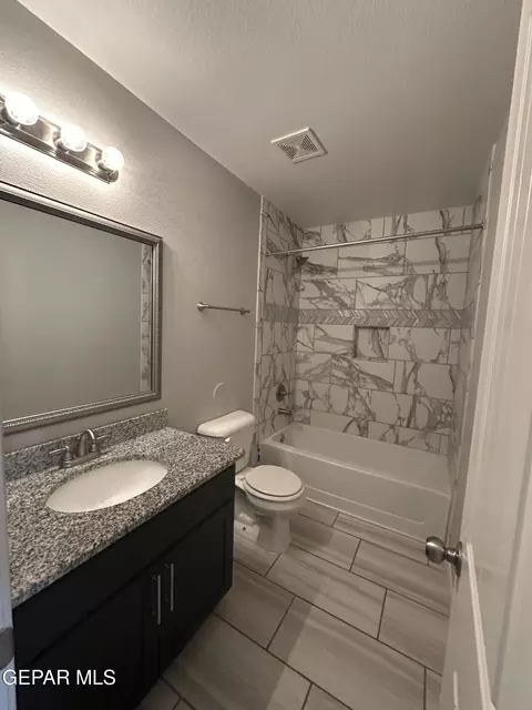 Bath - 15028 Method Ave, El Paso, TX 79938 photo 1 of 4