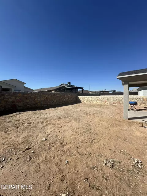 Exterior - 15028 Method Ave, El Paso, TX 79938 photo 4 of 8