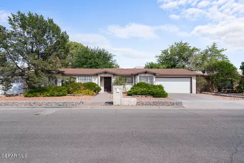 424 Palmary Dr, El Paso, TX 79912