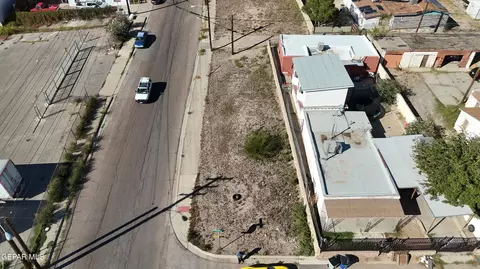 228 N Glenwood St, El Paso, TX 79905