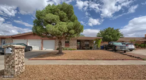 1844 Jack Nicklaus Dr, El Paso, TX 79935