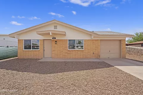 222 Caribe Cir, El Paso, TX 79927