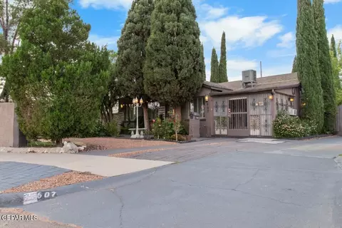 607 Mesita Dr, El Paso, TX 79902