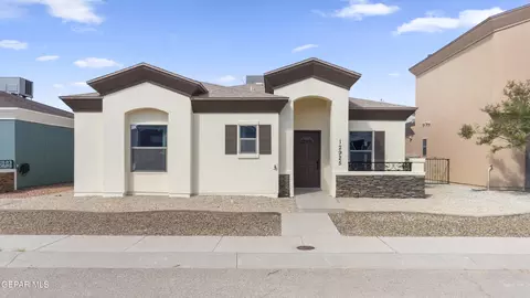 12925 Hueco Cave Dr, El Paso, TX 79938
