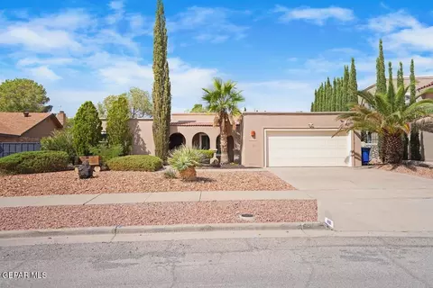 6051 Bandolero Dr, El Paso, TX 79912
