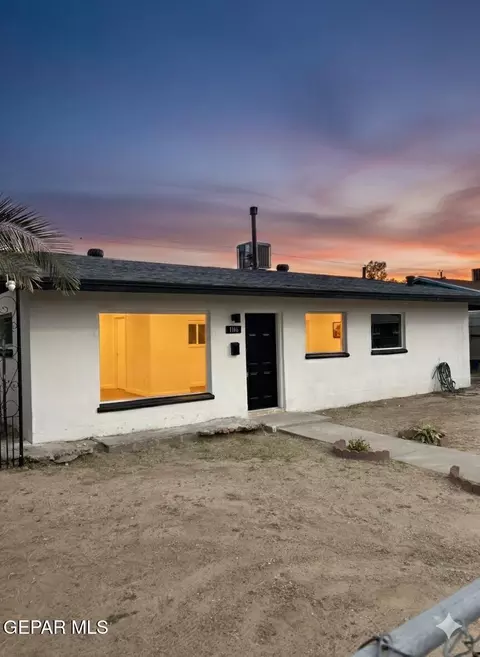 1136 Cimarron St, El Paso, TX 79915
