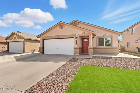 7028 Copper Town Dr, El Paso, TX 79934
