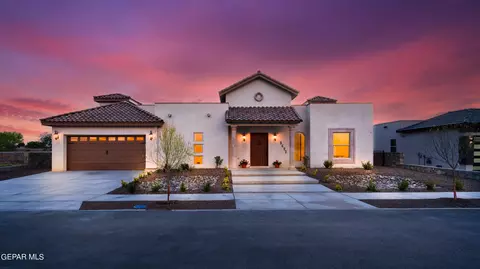 5692 Rio Bonito Cir, El Paso, TX 79932
