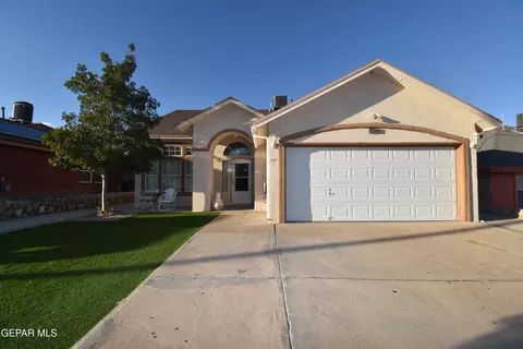 12565 Gilded Sun Dr, El Paso, TX 79938