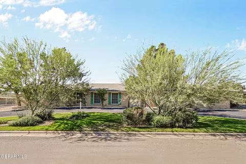 4007 Flamingo Dr, El Paso, TX 79902