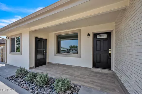 420 De Leon Dr, El Paso, TX 79912