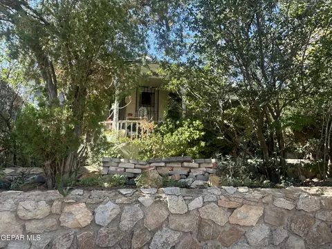 1207 N Kansas St, El Paso, TX 79902