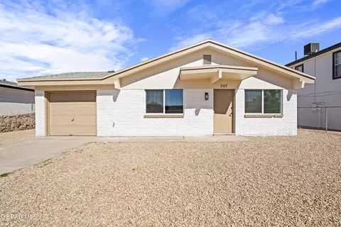 207 Caribe Cir, El Paso, TX 79927