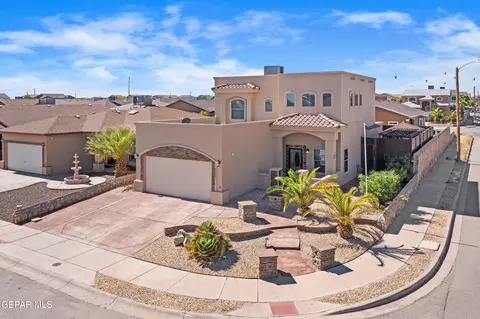 2241 Bird Song St, El Paso, TX 79938