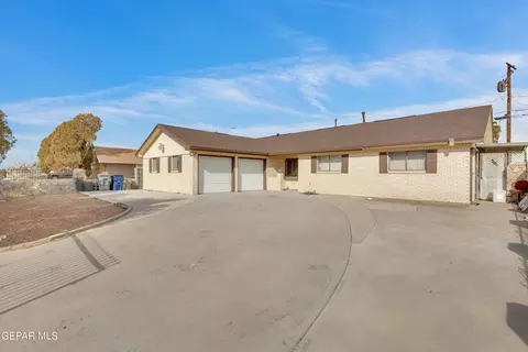10125 Castletown Dr, El Paso, TX 79925