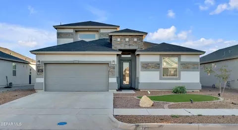 573 Issa Cir, El Paso, TX 79932