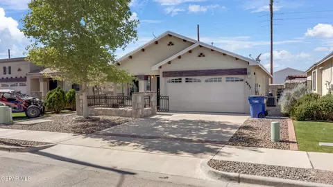 4837 Kiko A Fierro Dr, El Paso, TX 79938