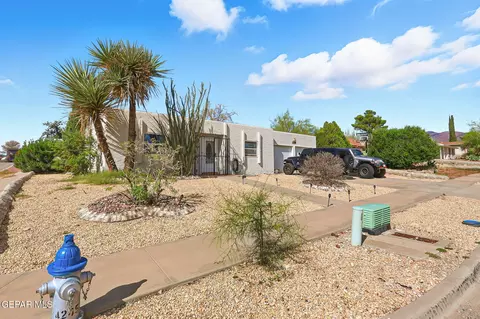 7149 Gran Vida Dr, El Paso, TX 79912
