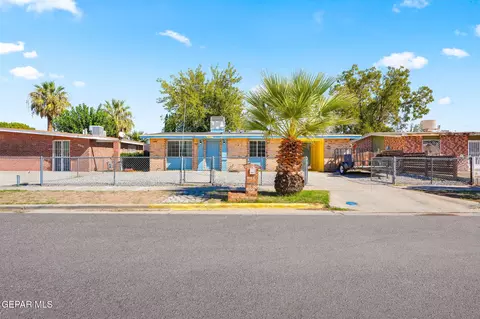 9317 El Vergel Dr, El Paso, TX 79907